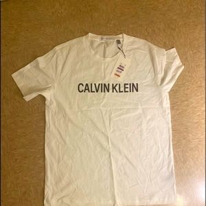 Calvin Klein T-shirt